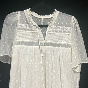 Cream colored blouse short sleeve